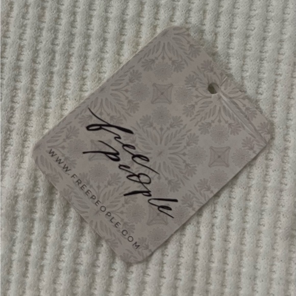 Free People Amelia Oversized Thermal Top in Off White Brand New with tag - Picture 8 of 9